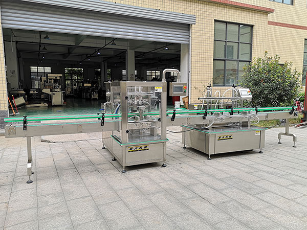 全套浓酱灌装机生产线实拍图